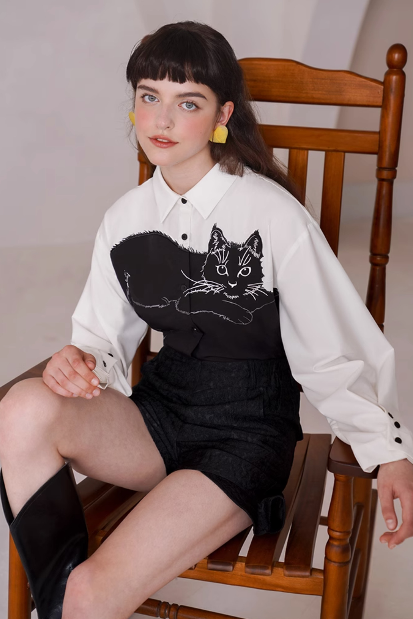 Cat contrast stitch shirt
