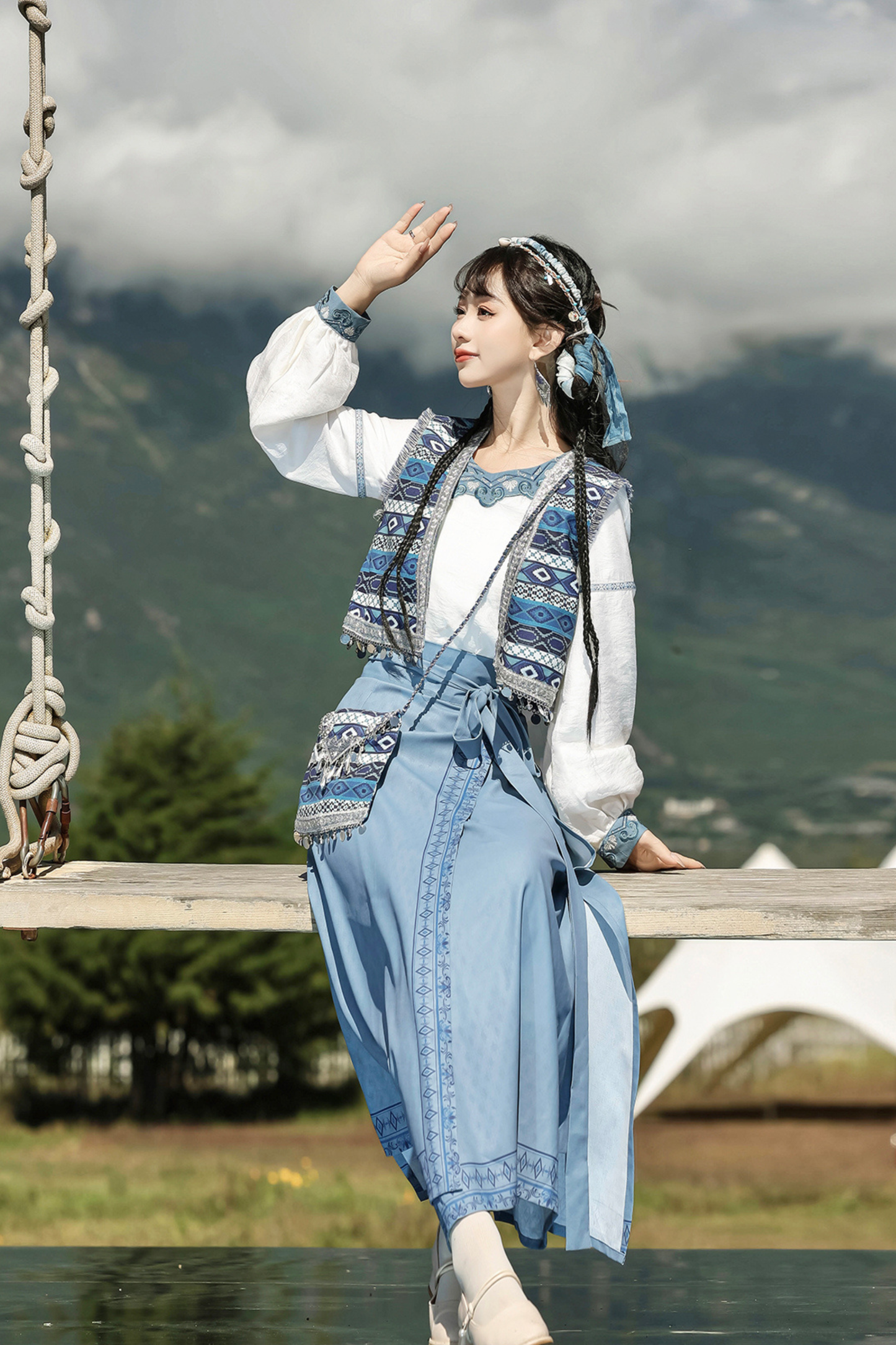 Weiyan Hulan ethnic vest + top + skirt + shoulder bag