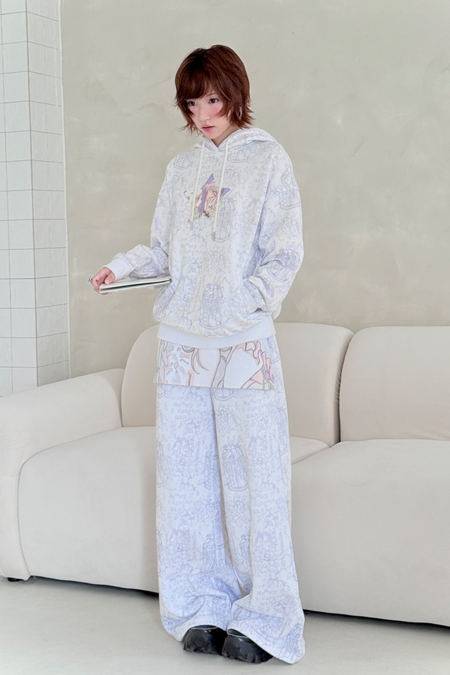 エンジェルホワイトスウェットパンツ