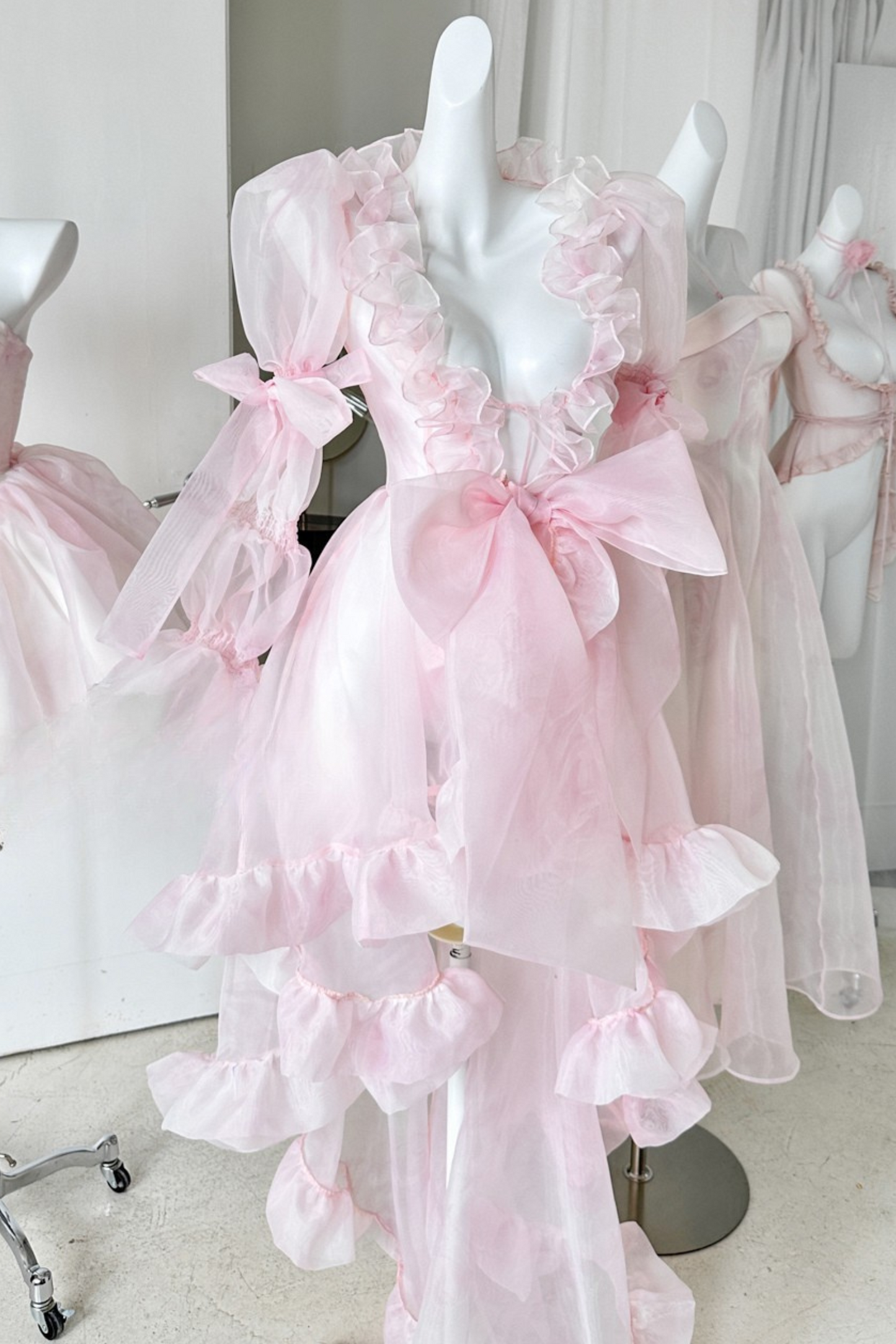 ライクハートローゼルフラワースピリットアローントレイリングコート