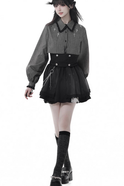 十字架のキャロルダークシャツ+コルセット+スカート