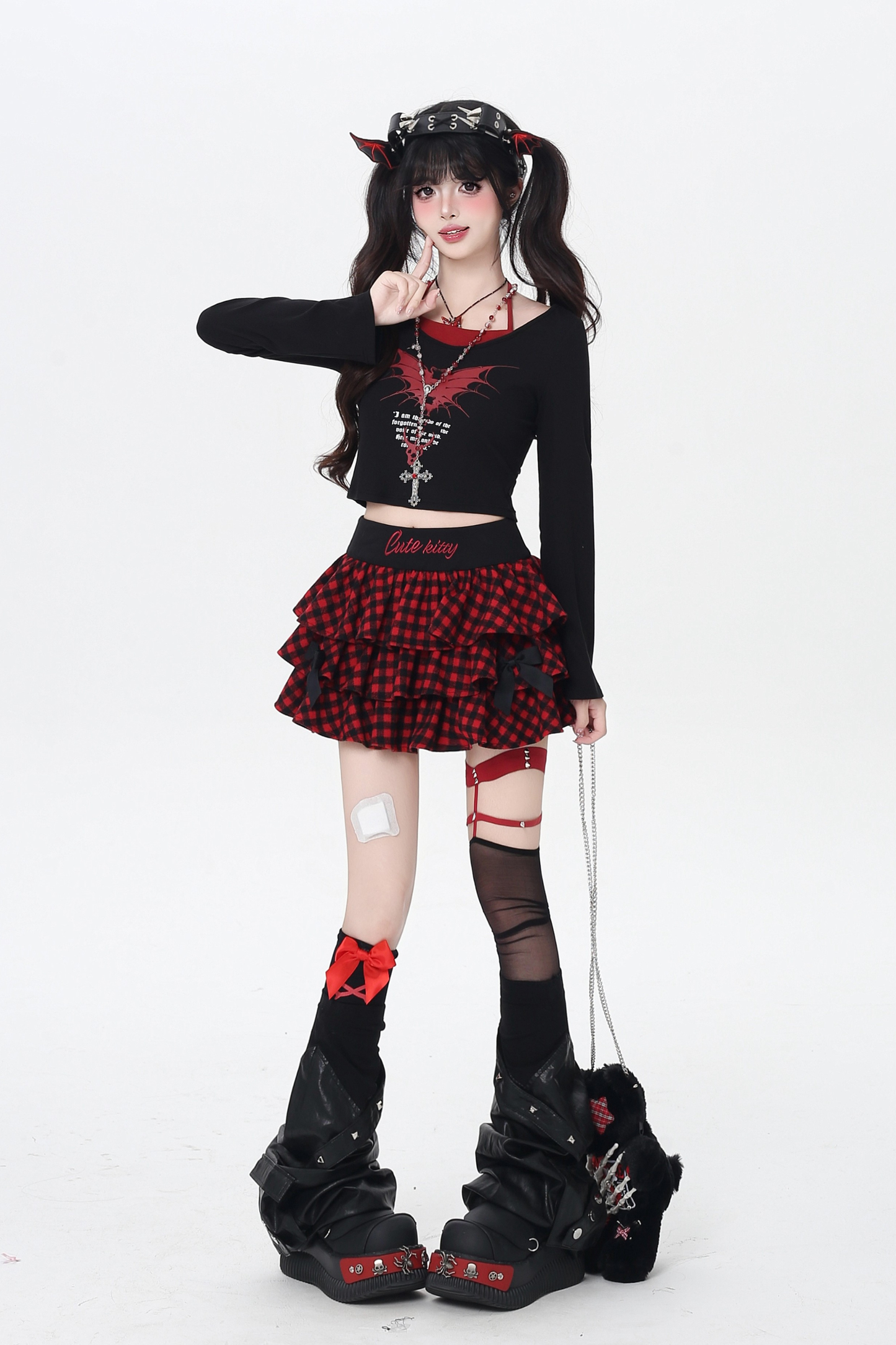 ロゴチェッカースカート