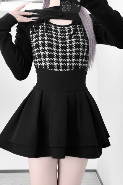 Staggered Lattice Strap Knit