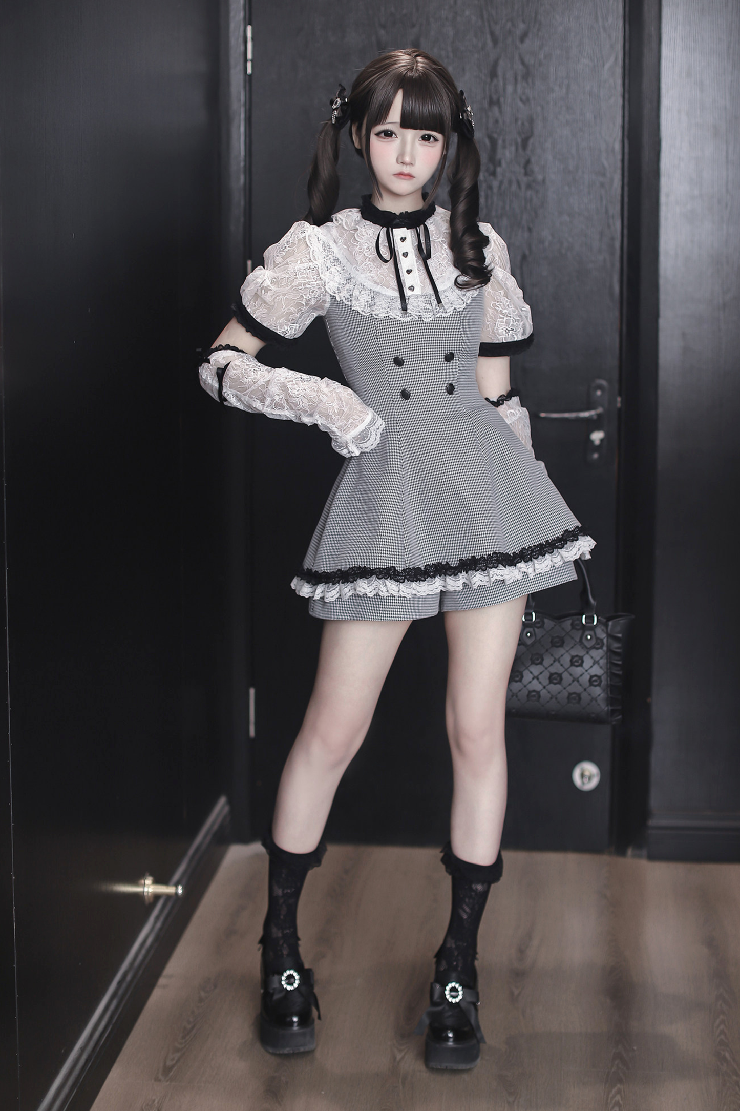 [3월 15일 예약마감] 깅엄 체크 다크 스위트 레이스 원피스 + 반바지