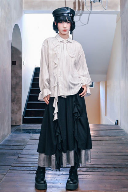 Spliced streamer white shirt