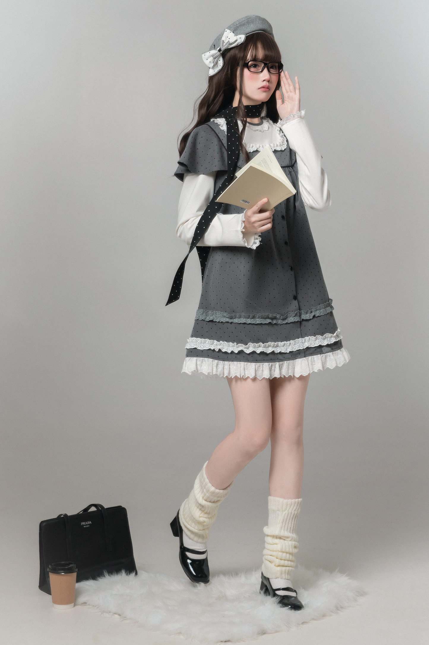 グレイポルカドットドールドレス+ベレー帽