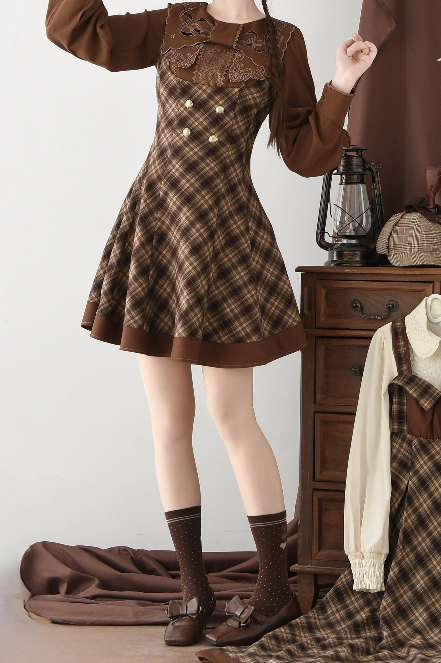 [Reservation Deadline February 3rd] Vintage Detective Series Lapel Cape + Suspender Dress + Ribbon Brooch