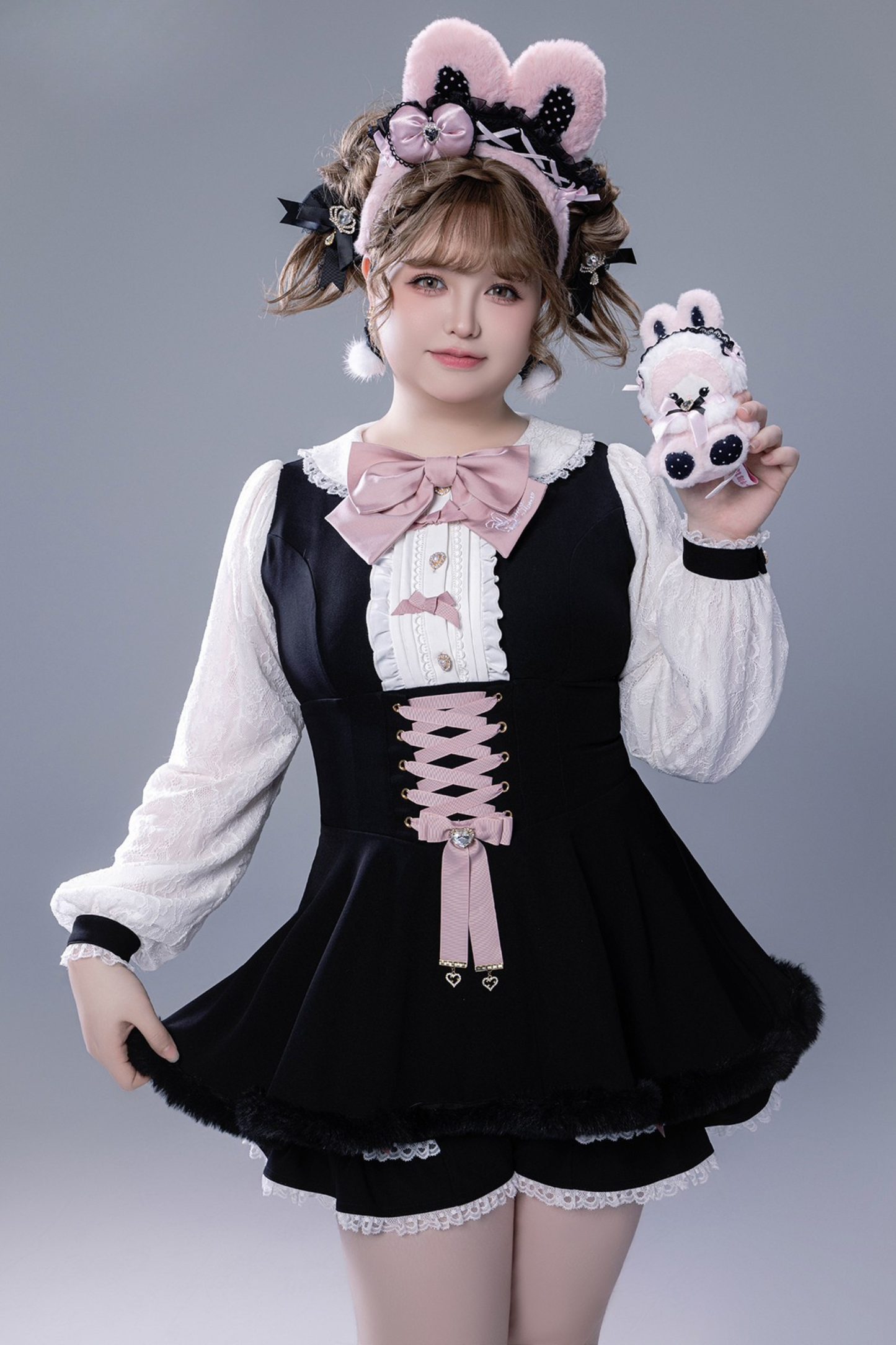 Fluffy cute cape + top + pants + brooch