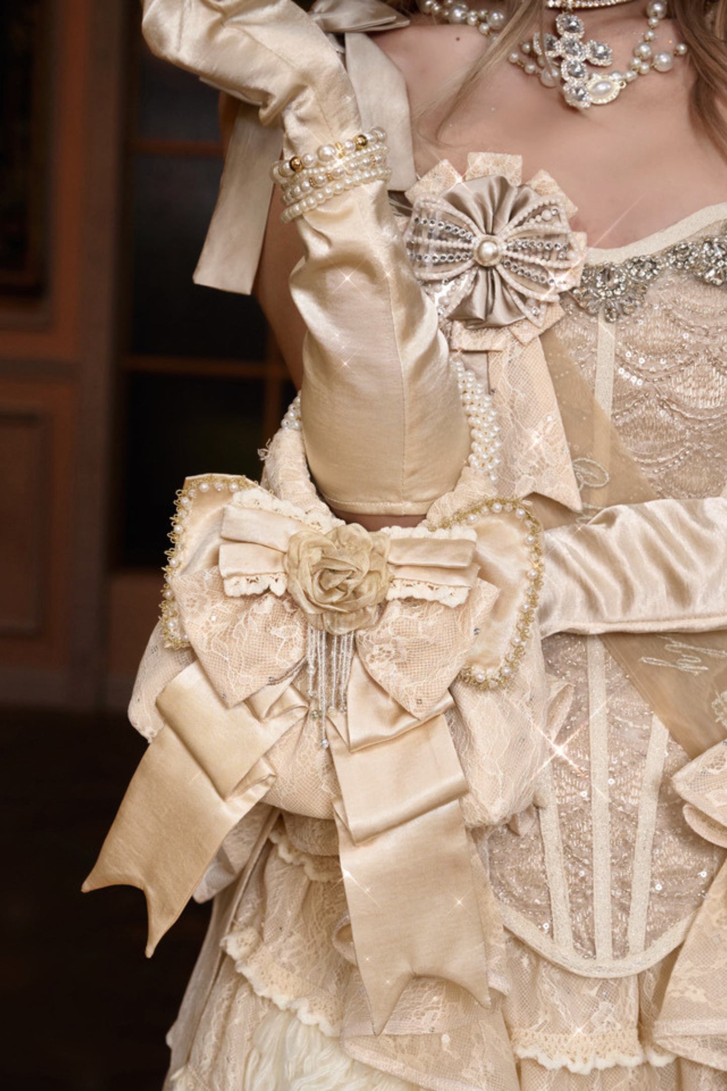 サテンリボンパールハンドバッグ