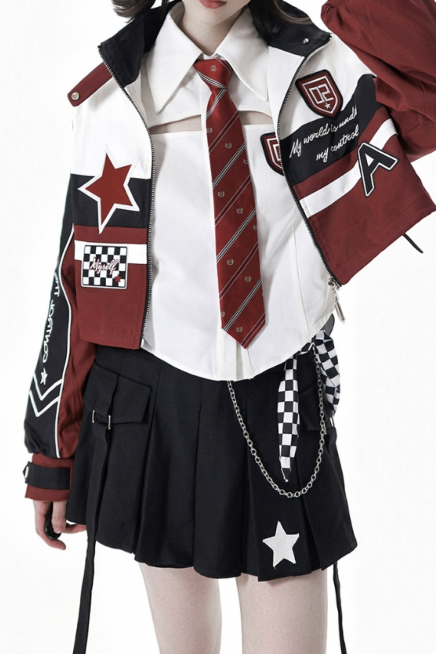 バイカージャケット+ネクタイ付きシャツ+スカート+ベルト