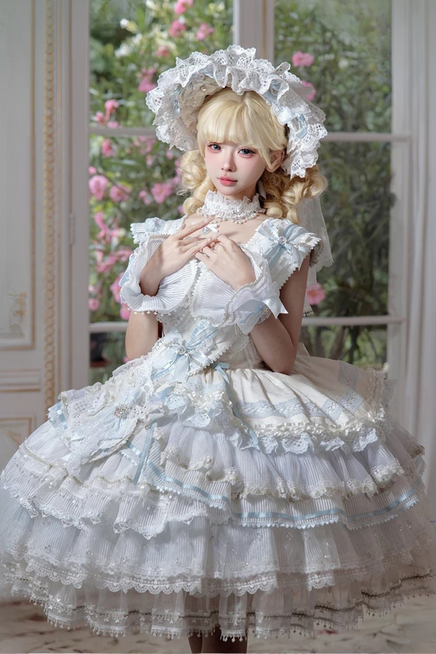 [Reservierungsschluss 1. August] Blau-weißes Sweet-Lolita-Stufenkleid-Set mit Blumenmuster