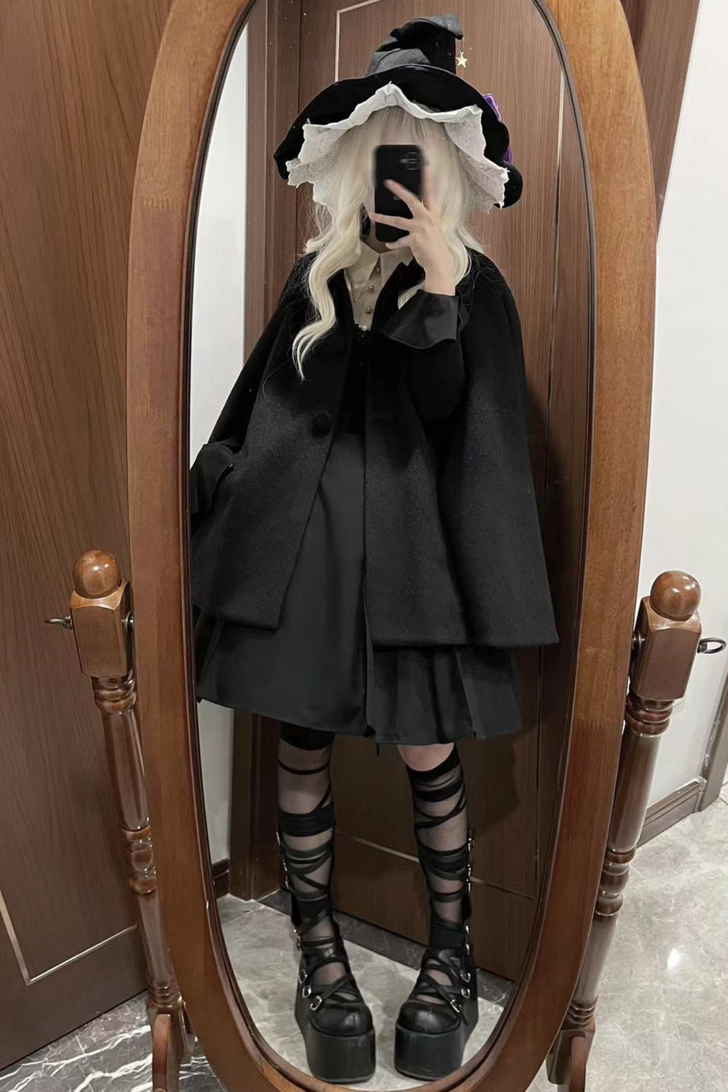 Ribbon Sweet Cape Court