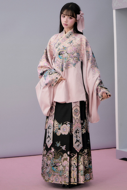 Süße China-Jacke + Plisseerock + Accessoires