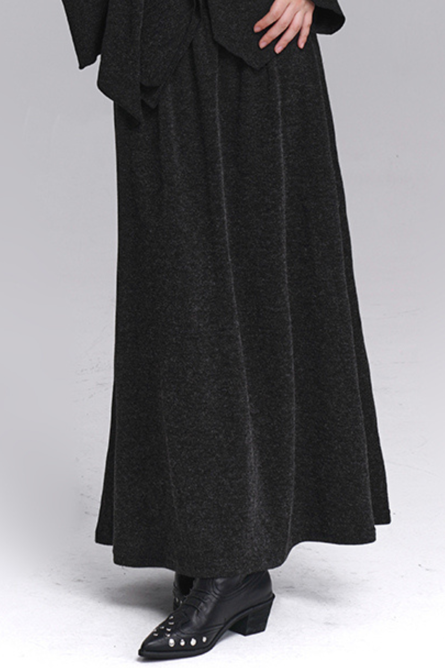 シックモードトップス＋ロングスカート