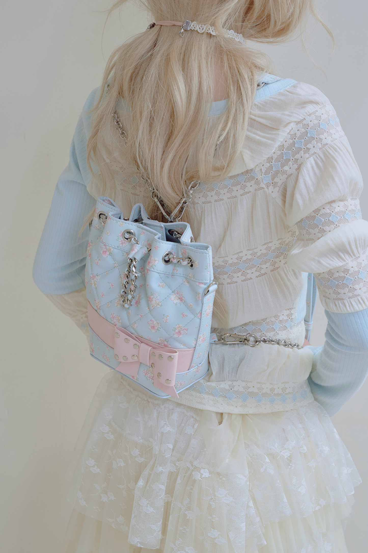 フローラルフラワーキルティングチェーンバケットバッグ