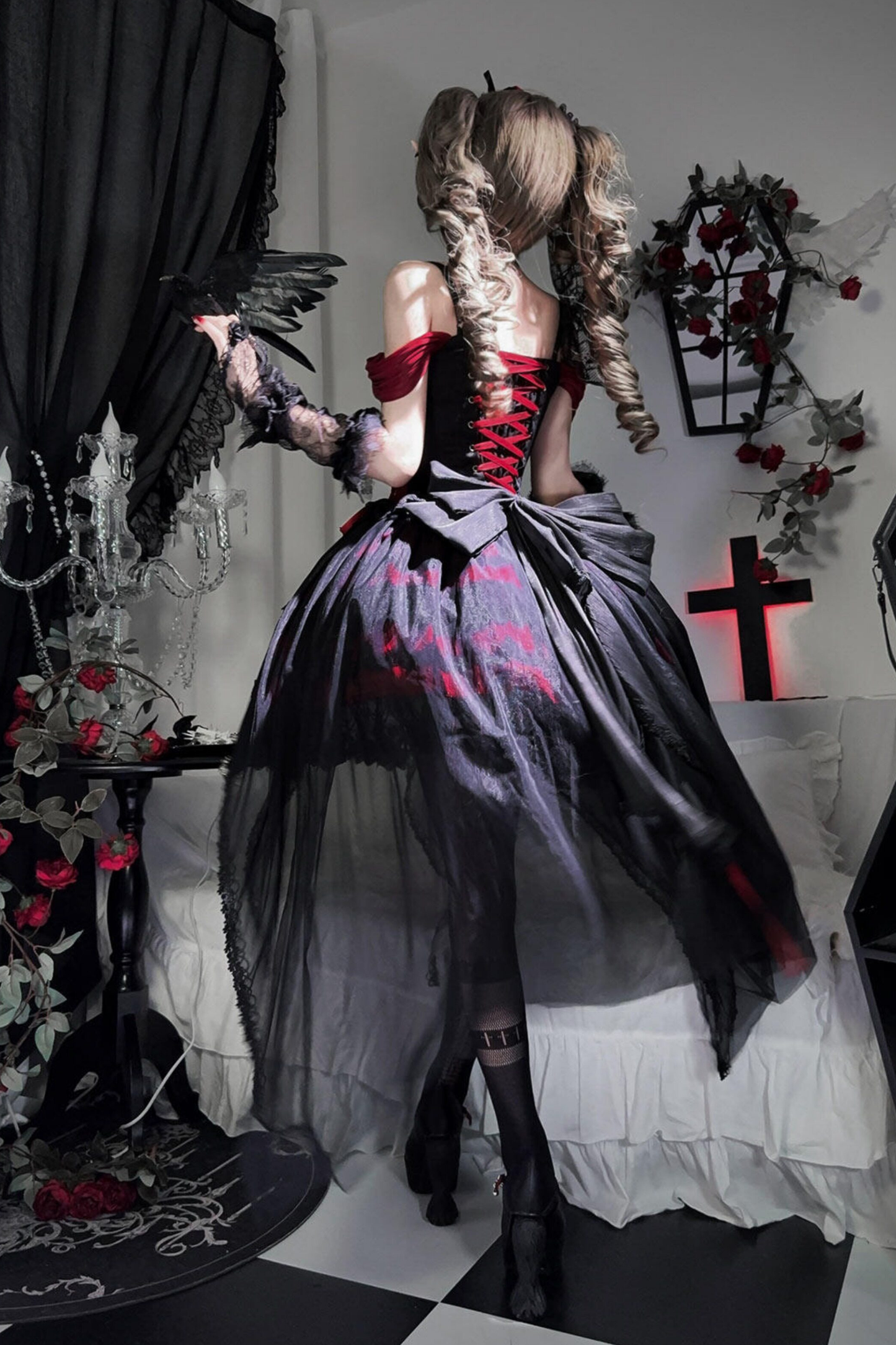 ドラゴンボーンゴシックドレス+ネックレス