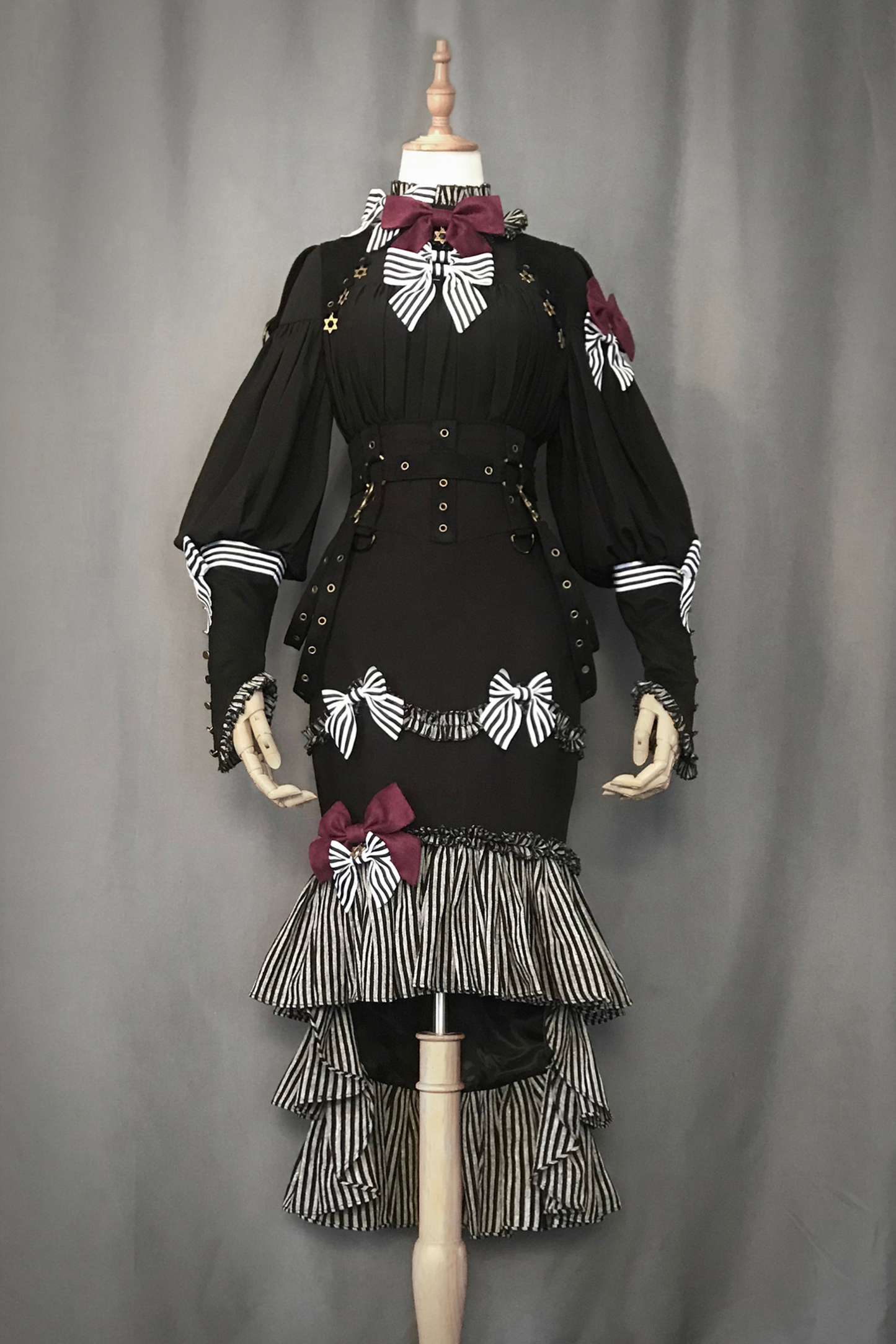 [Reservation product] Oriana retrovintage gothic elegant shirt + fish tail skirt