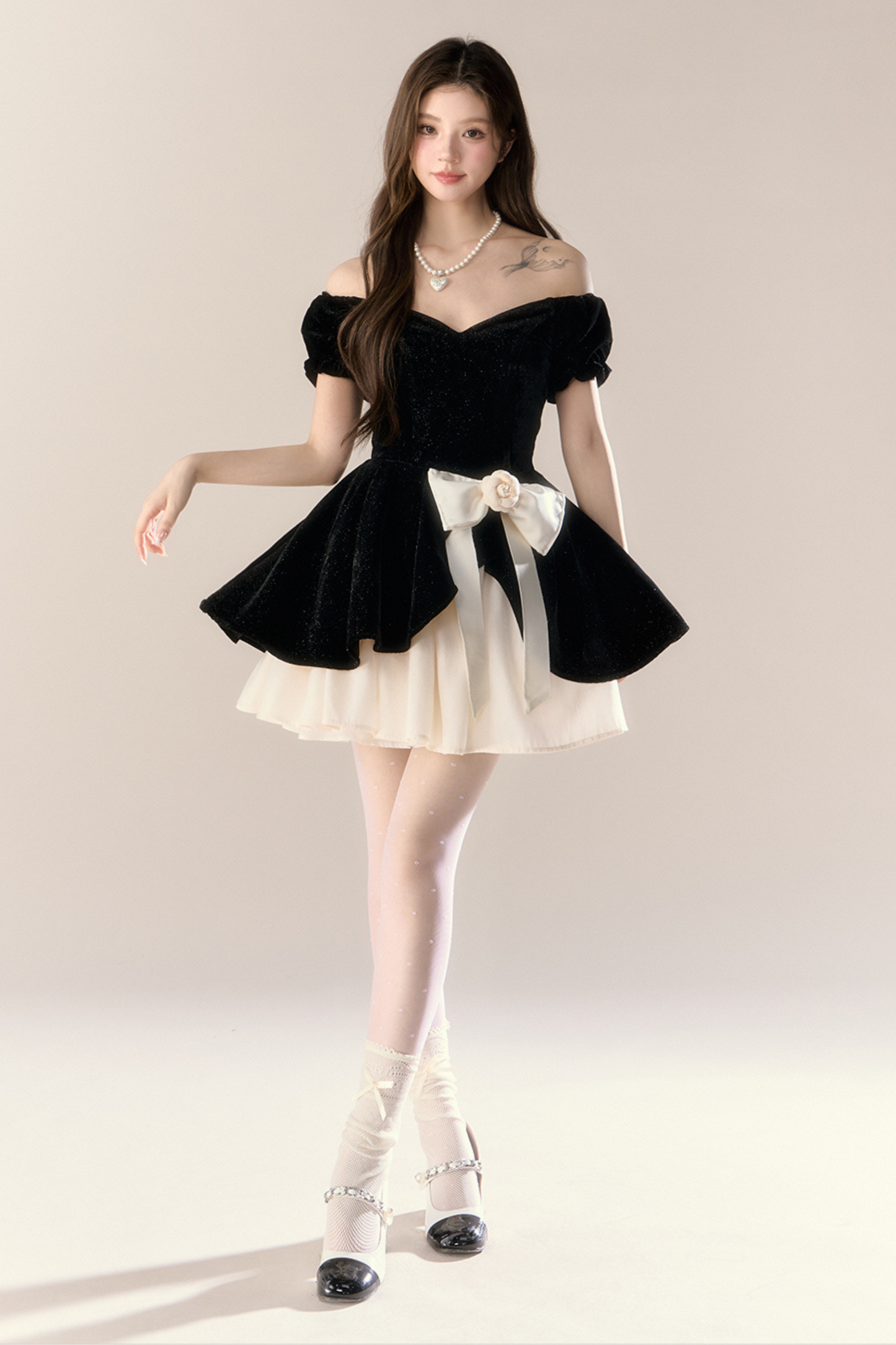 ベルベットフレンチブラックドレス