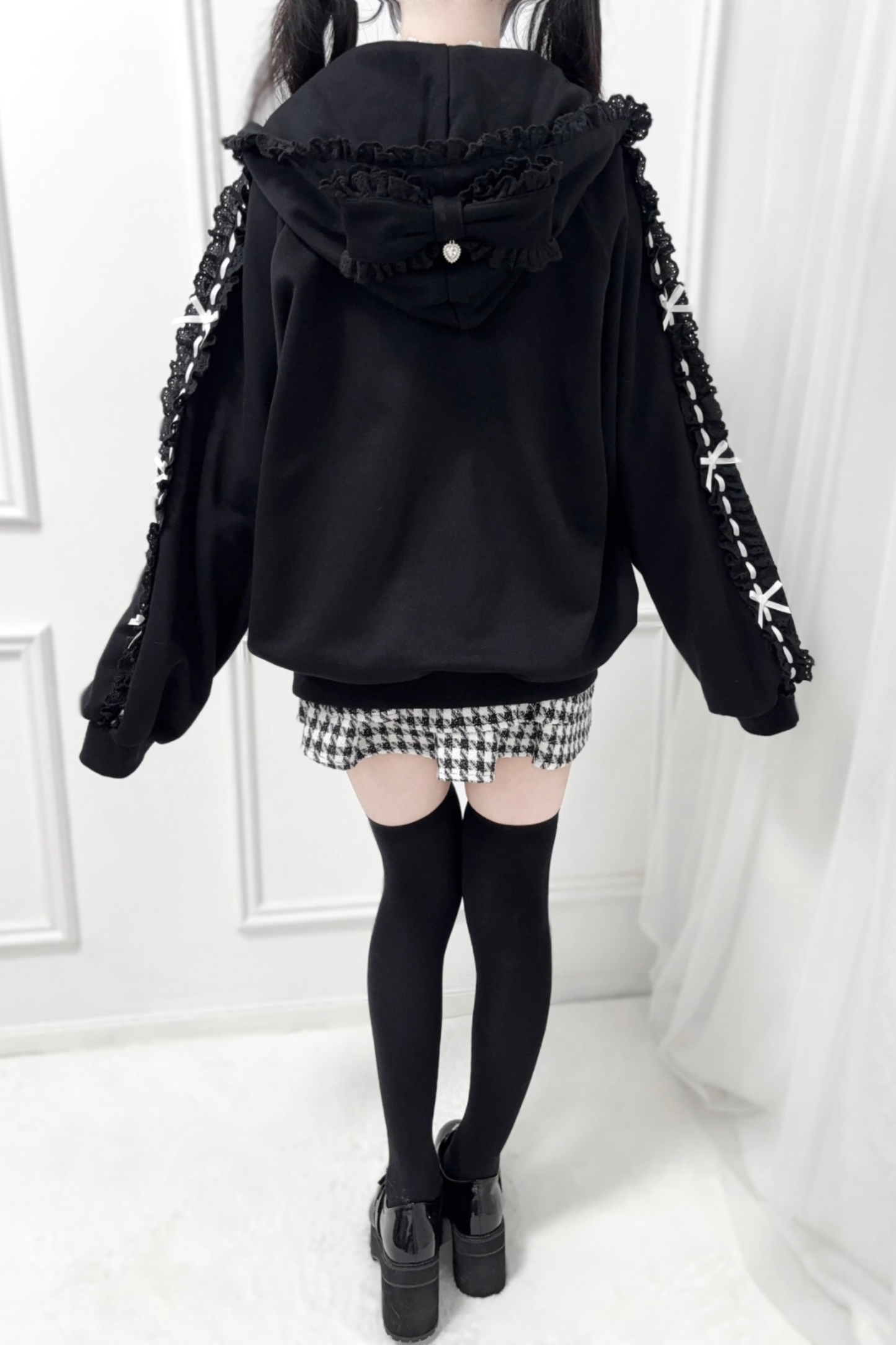 ネクラリボンフリルフードパーカー