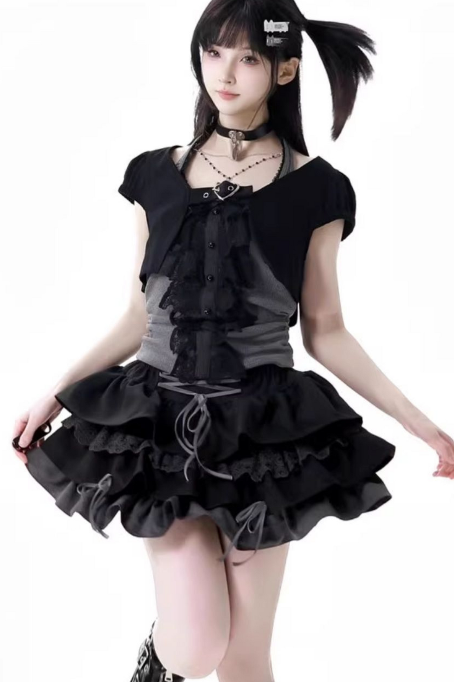 ヴィンテージショートカーディガン＋レースホルターネックトップス＋スカート