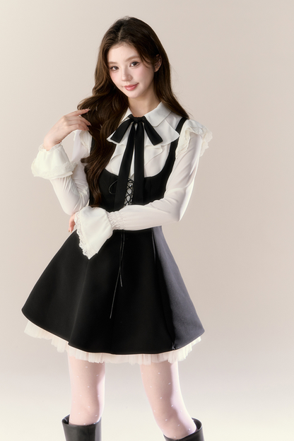 フレンチブラウス+サスペンダースカート