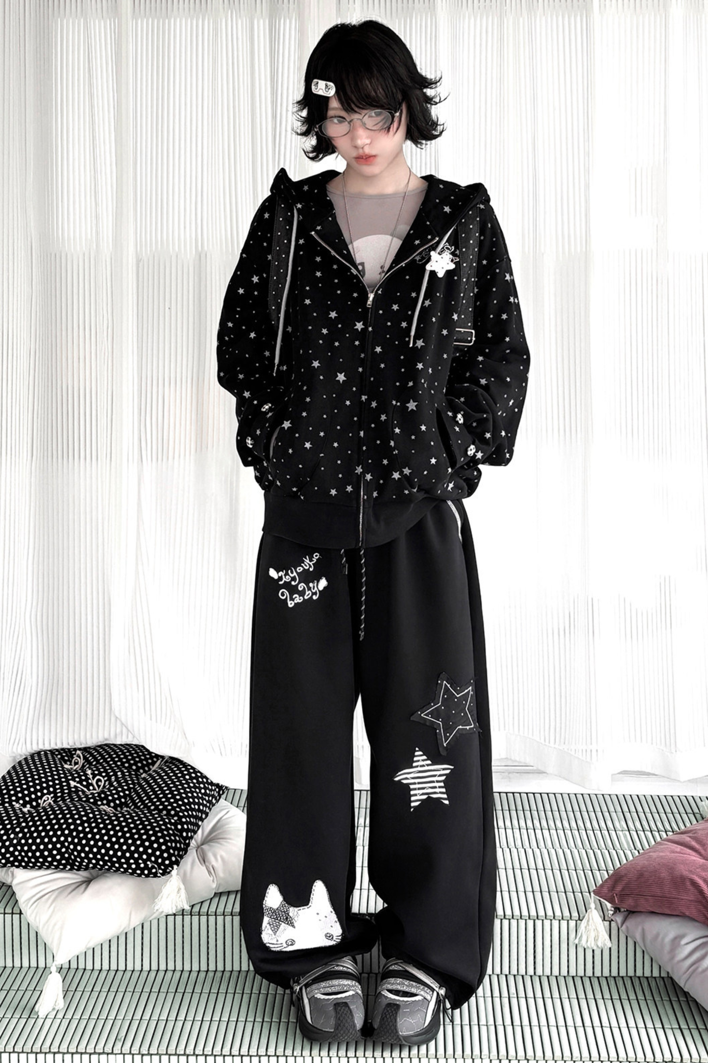 Star Design Hoodie + Loose Pants