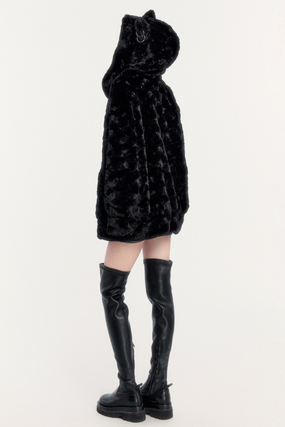 Black cat fur outer