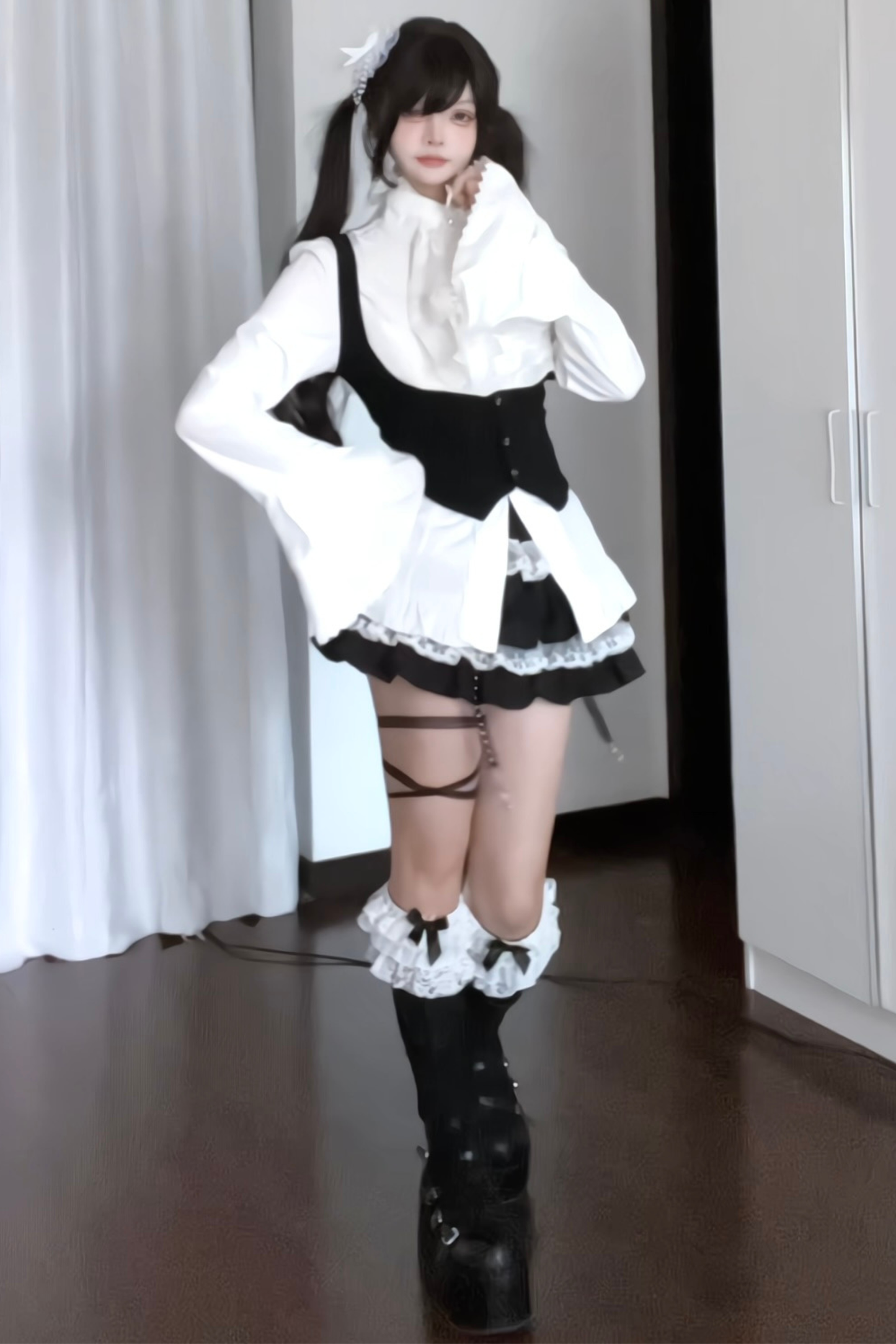 フリルフライングスリーブトップス+ケーキスカート