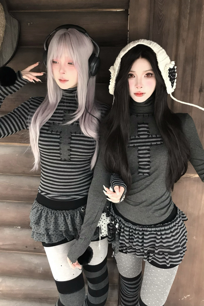 クロスハイネックトップス+パンツスカート+ペンダント