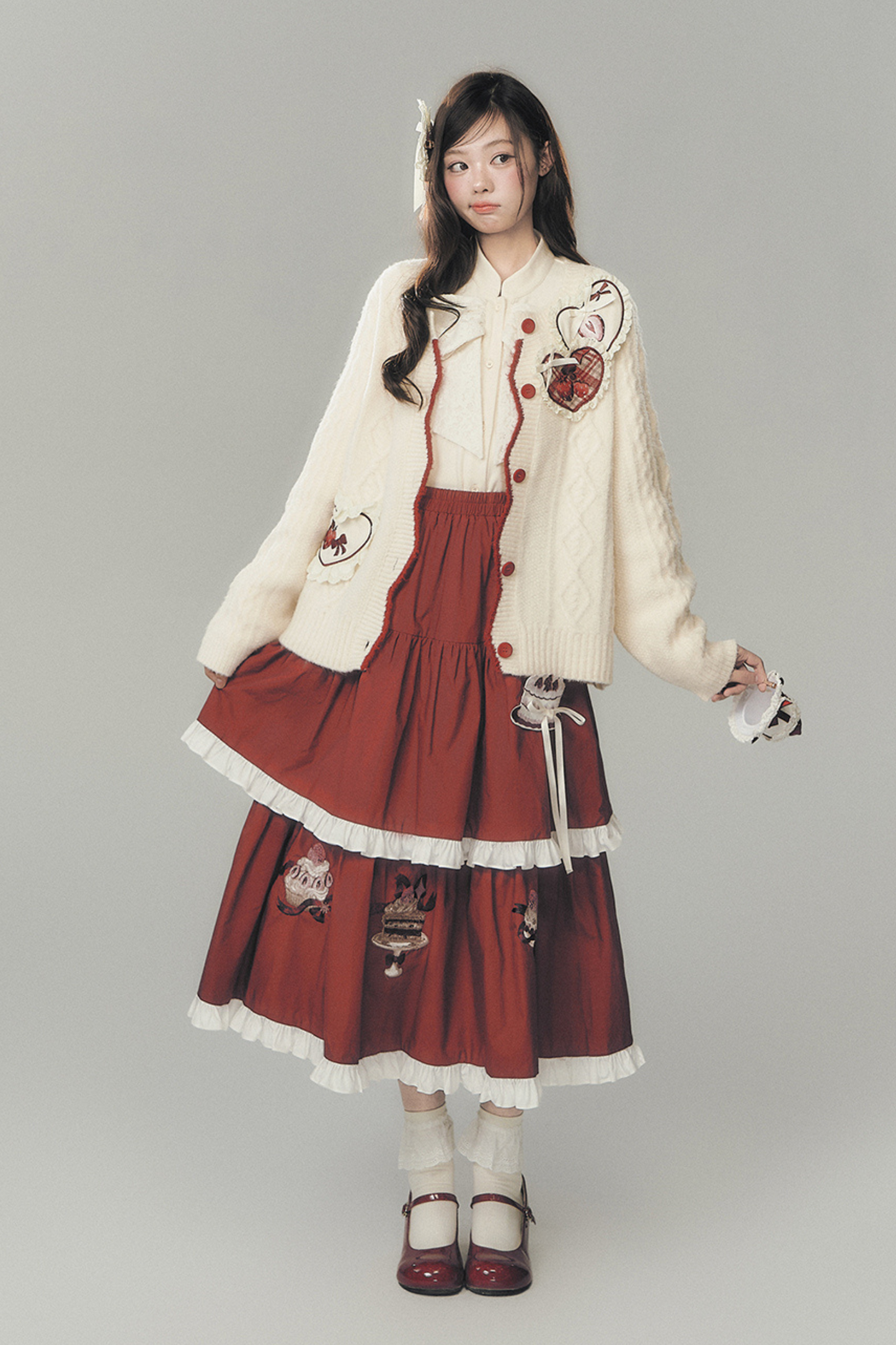ストロベリークリームカーディガン+スカート+ハイネックトップス+ヘアピン