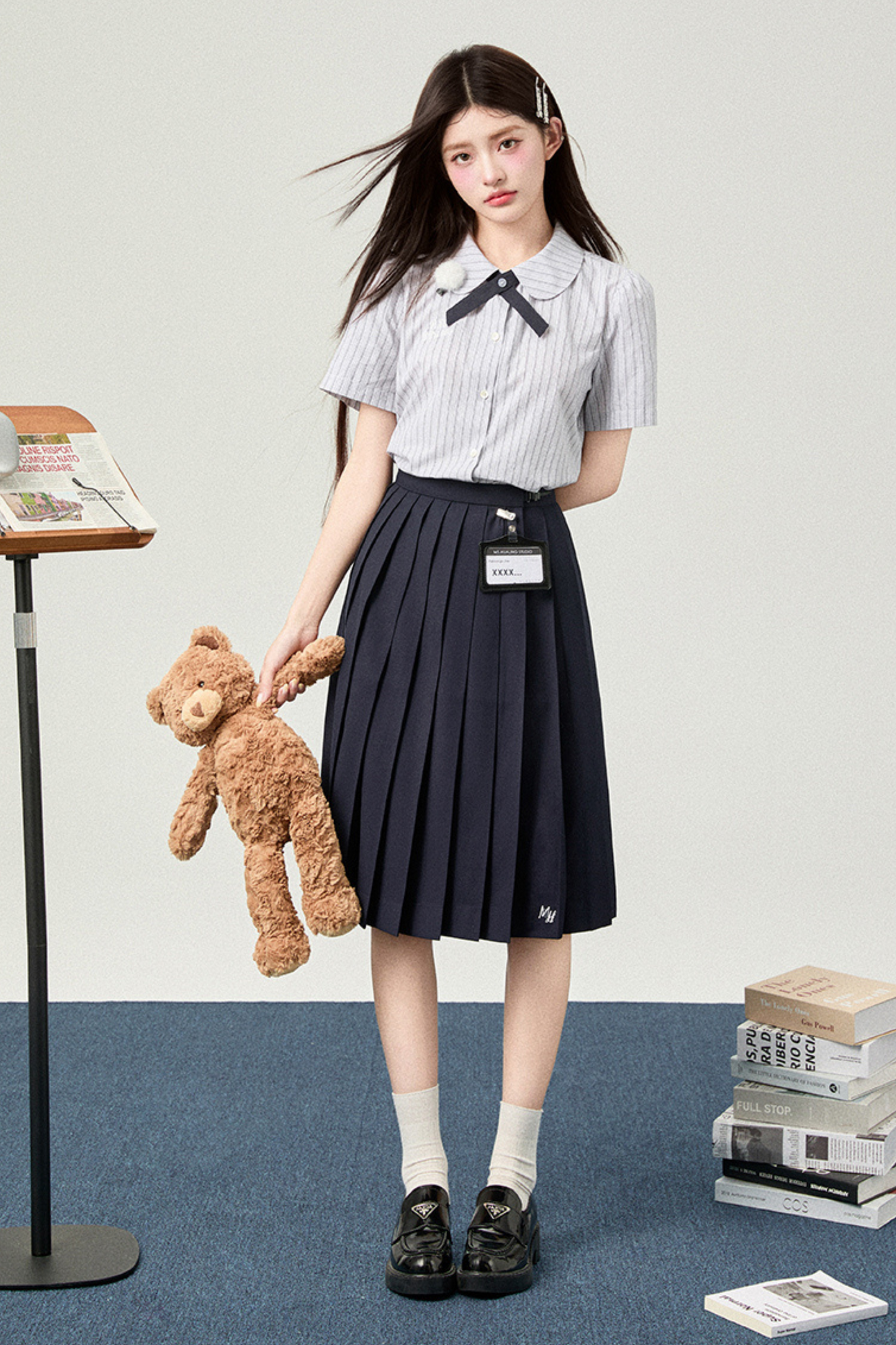 College ribbon tie shirt + pleated skirt
