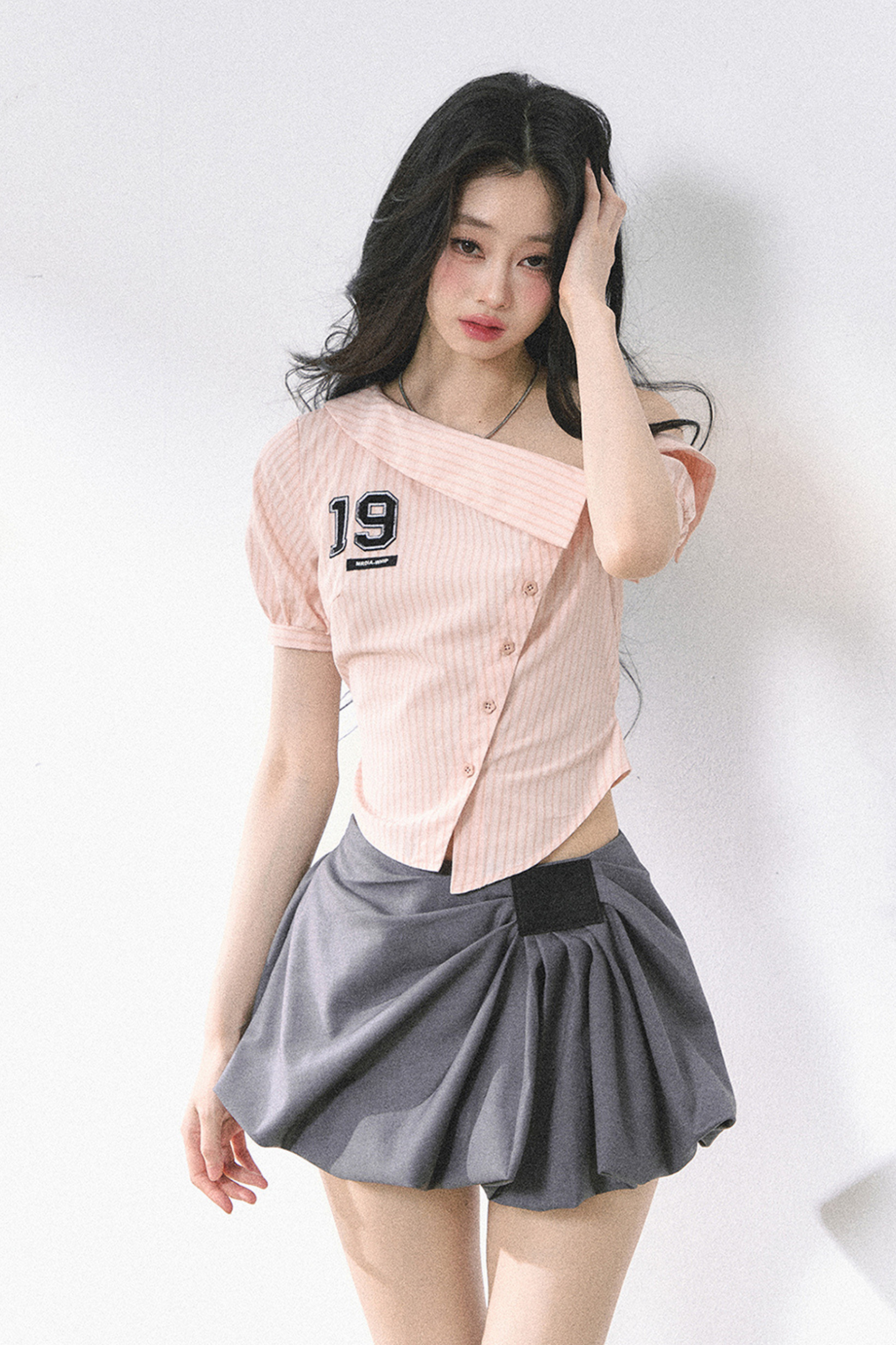 ワンショルダーロゴタイトトップス