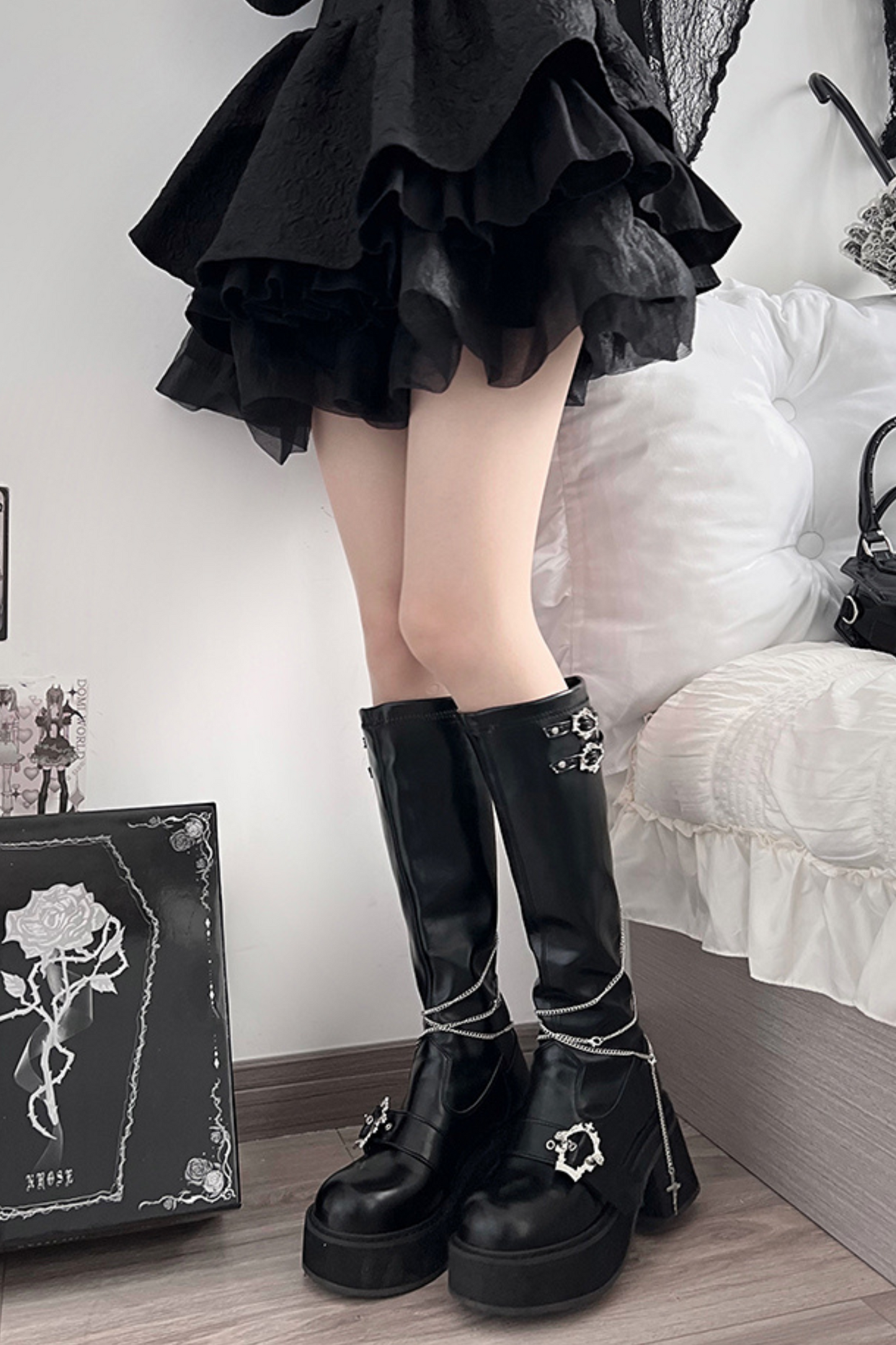 ナイトローズY2Kサブカルクロスブーツ