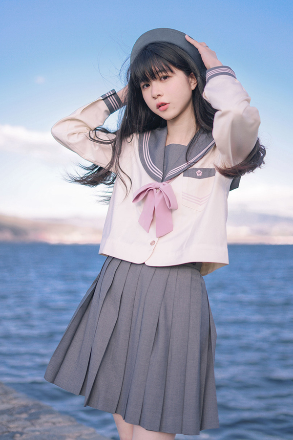 セーラートップス+プリーツスカート+ソックス+ベルト+リボン