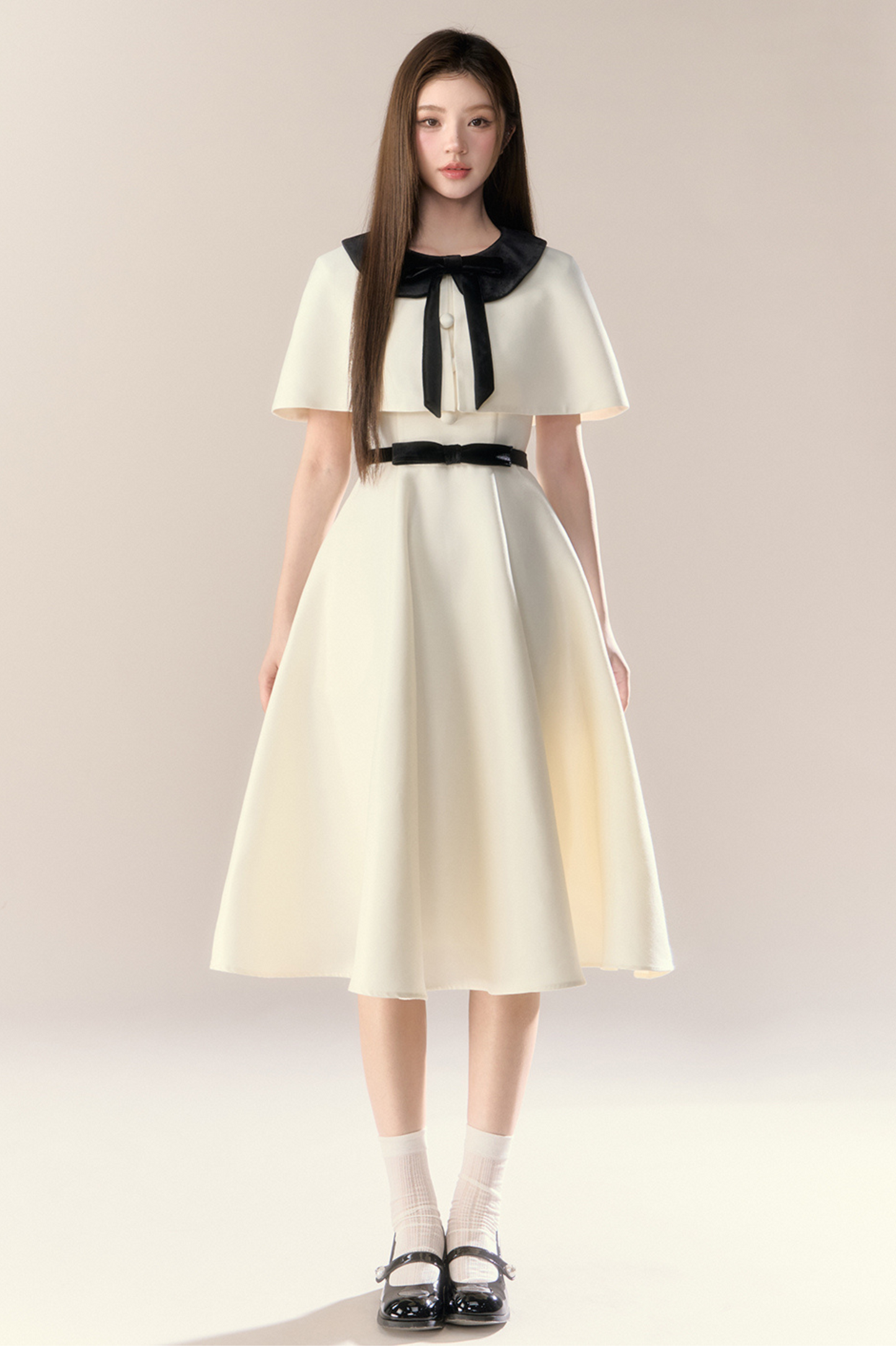 フレンチエリザベスケープドレス