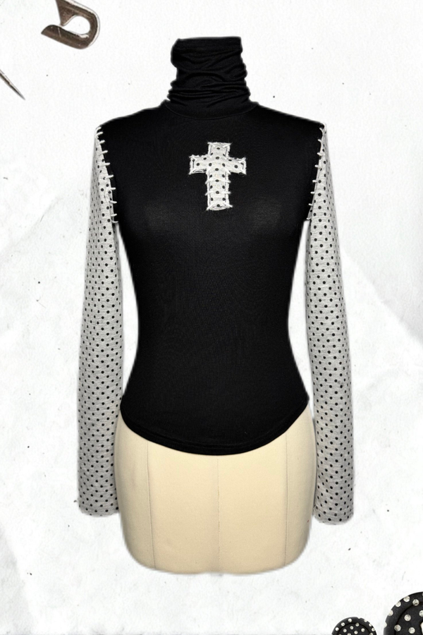 クロスドットタートルネックトップス+スカート+ペンダント