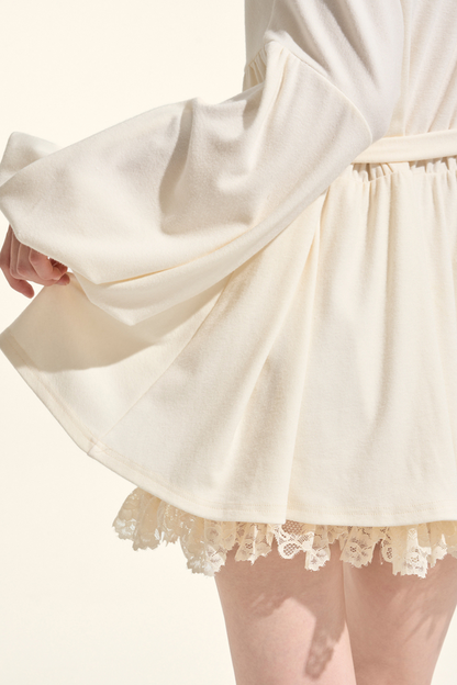 クリーミーバニラランタンスリーブVネックドレス