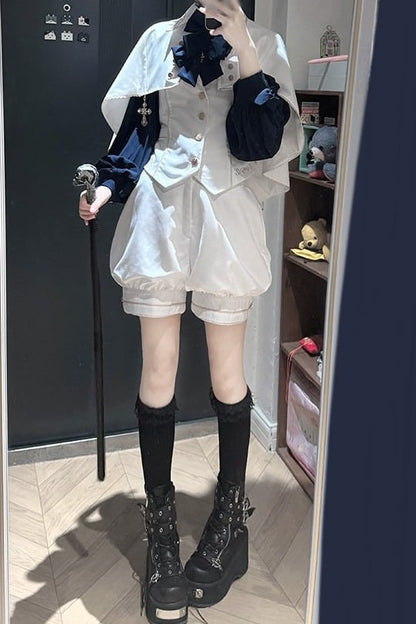 [Date limite de réservation : 13 septembre] Ensemble élégant prince bleu foncé/blanc en quatre pièces [chemise à volants, gilet, short, 4 rubans]