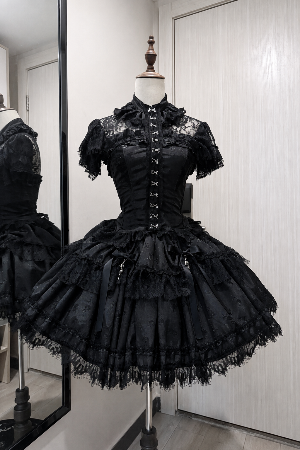 Silver Moon Thorn Halter Gothic Lolita Set