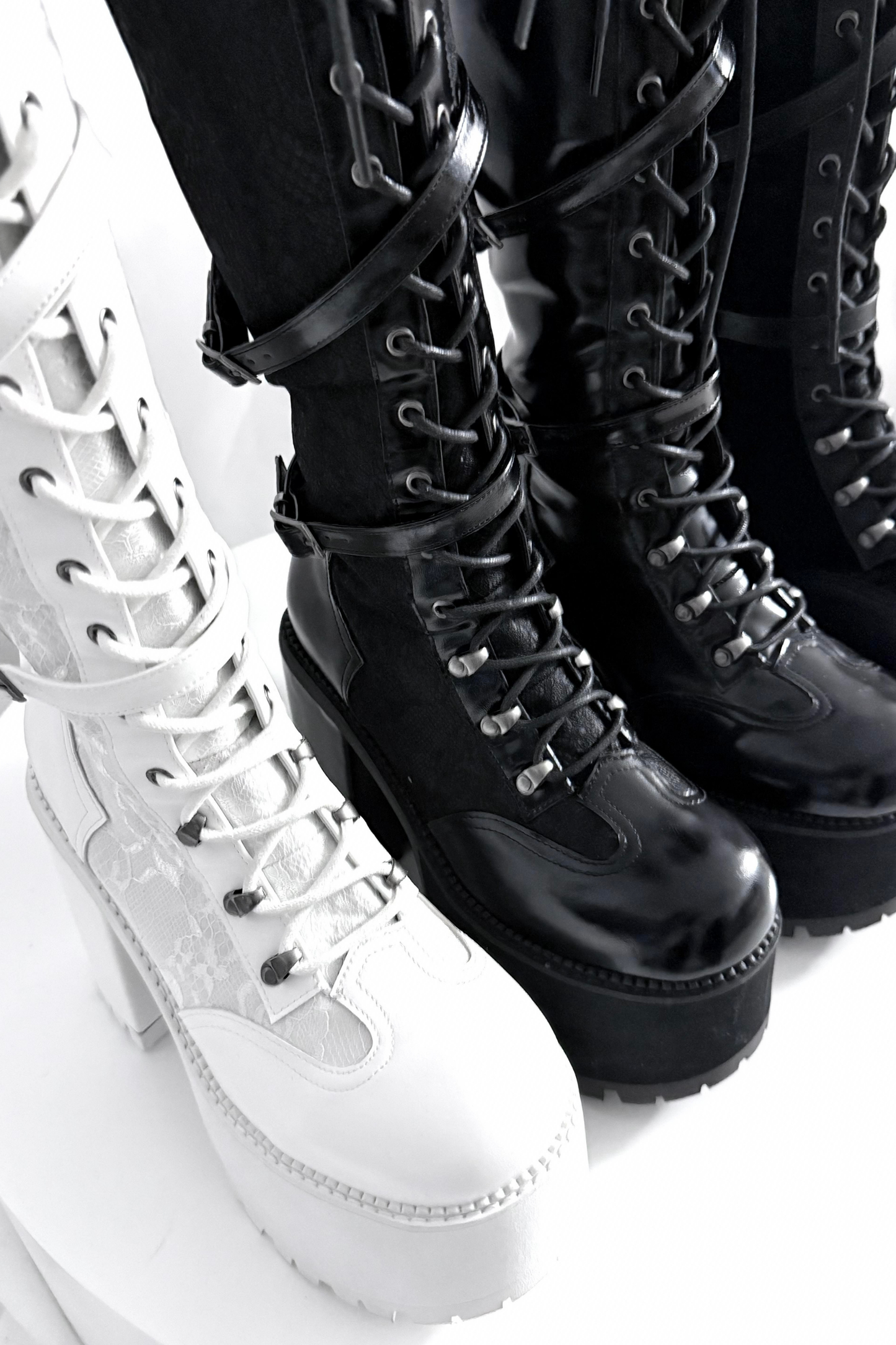 【4月4日予約締切】レースゴシックスエードレースアップブーツ