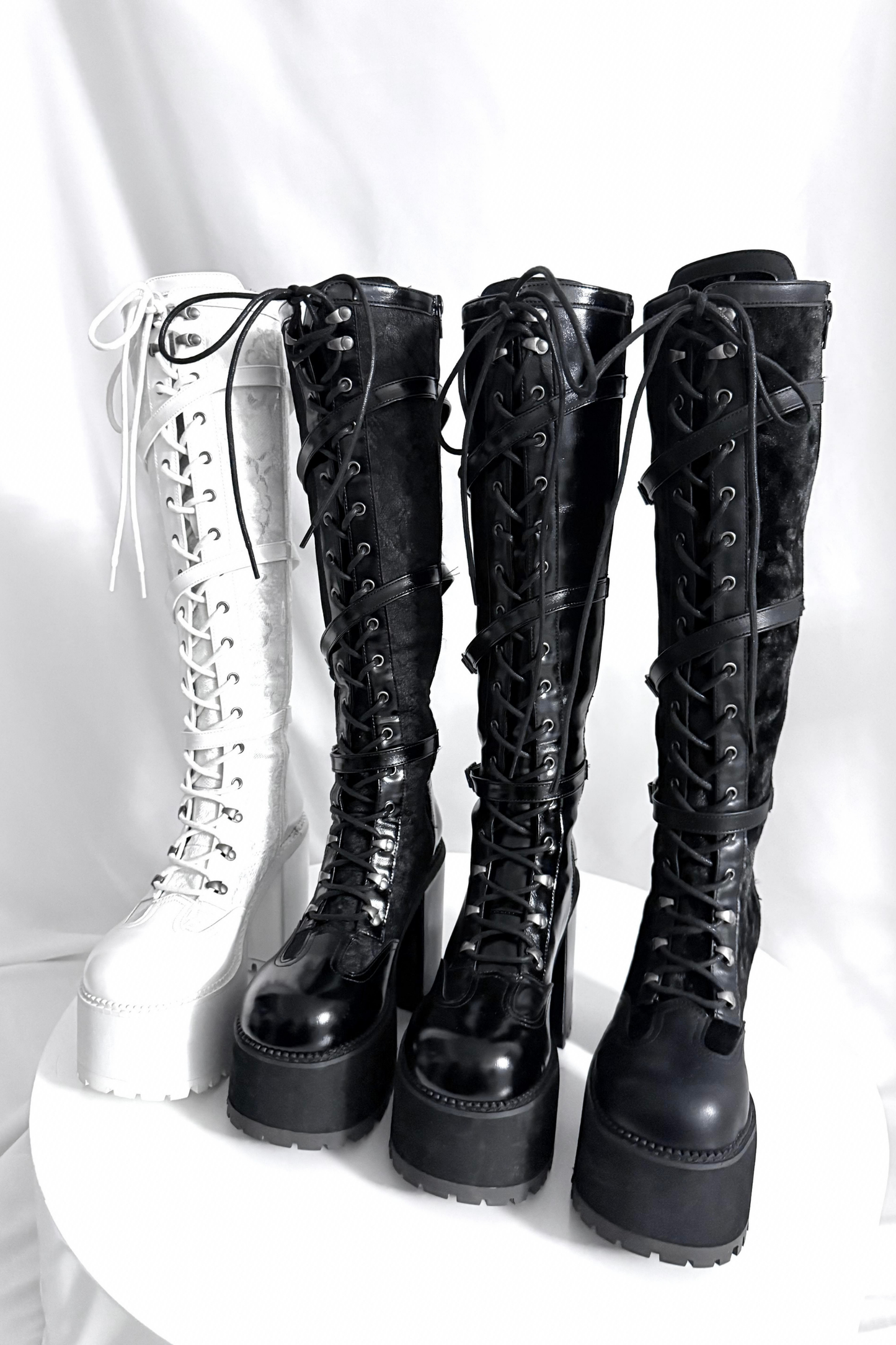 【4月4日予約締切】レースゴシックスエードレースアップブーツ