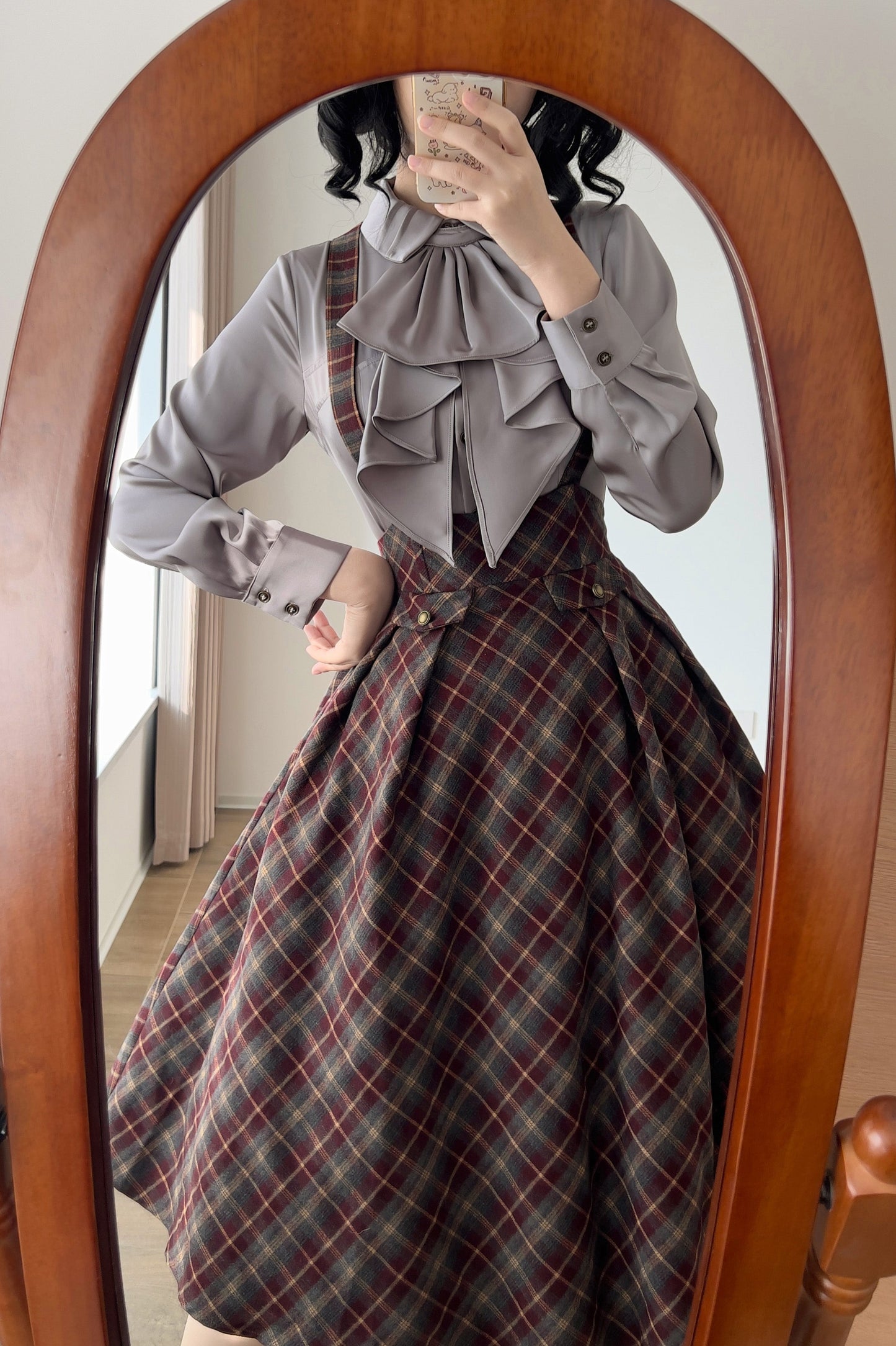 レトロエレガントサテンブラウス