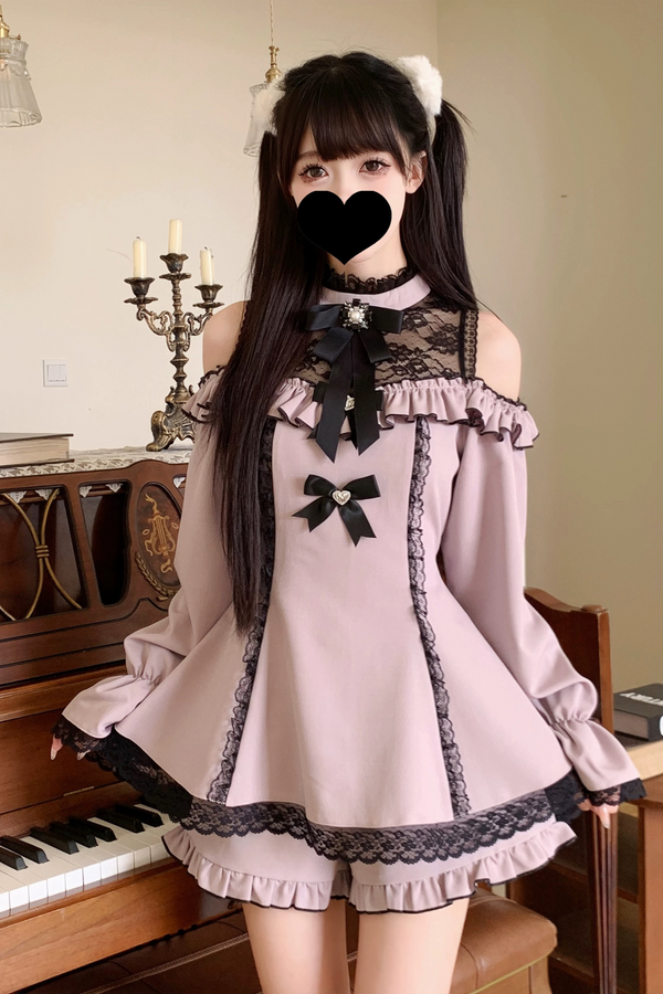 地雷オフショルペプラムトップス+フリルショートパンツ