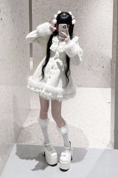 【11月13日予約締切】White Pearl Bow-Tie Fur Coat With Detachable Cape And Fur Cuffs