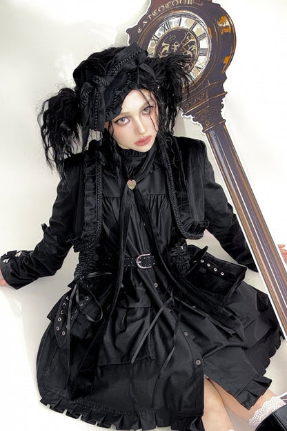 【11月6日予約締切】White/Black Gothic Lolita Drawstring Frill Strap Doll Dress