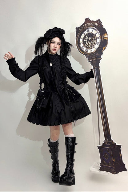 【11月6日予約締切】White/Black Gothic Lolita Drawstring Frill Strap Doll Dress