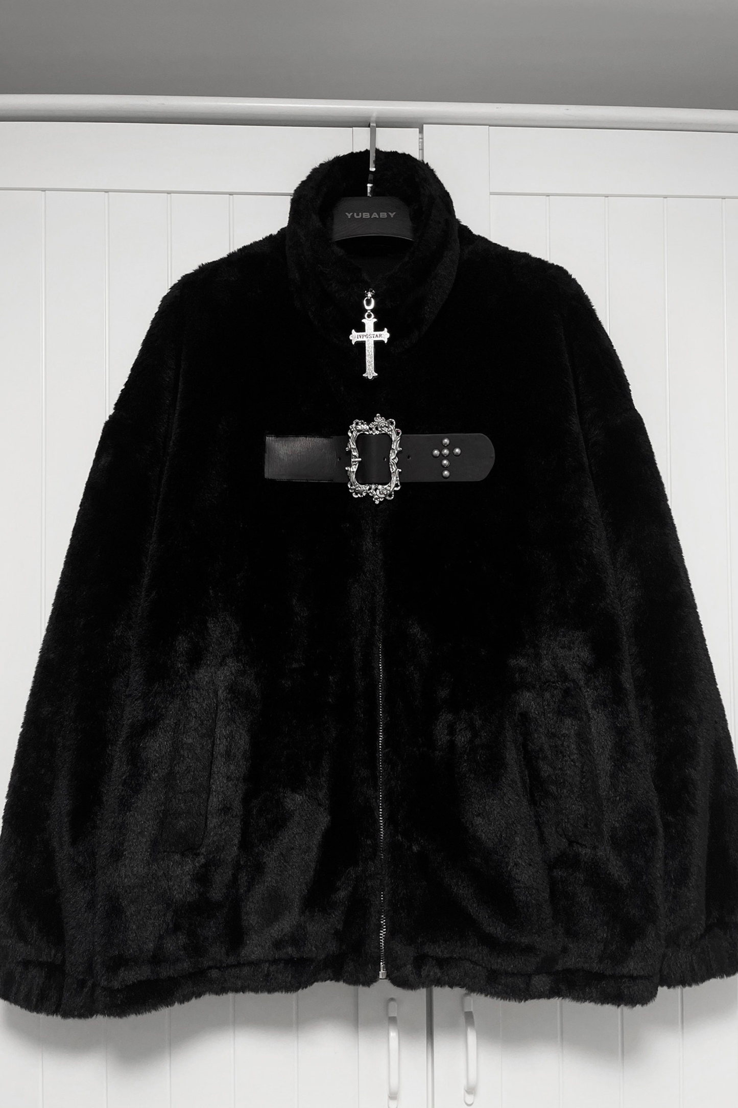 ゴシッククロスベルトフォーコート