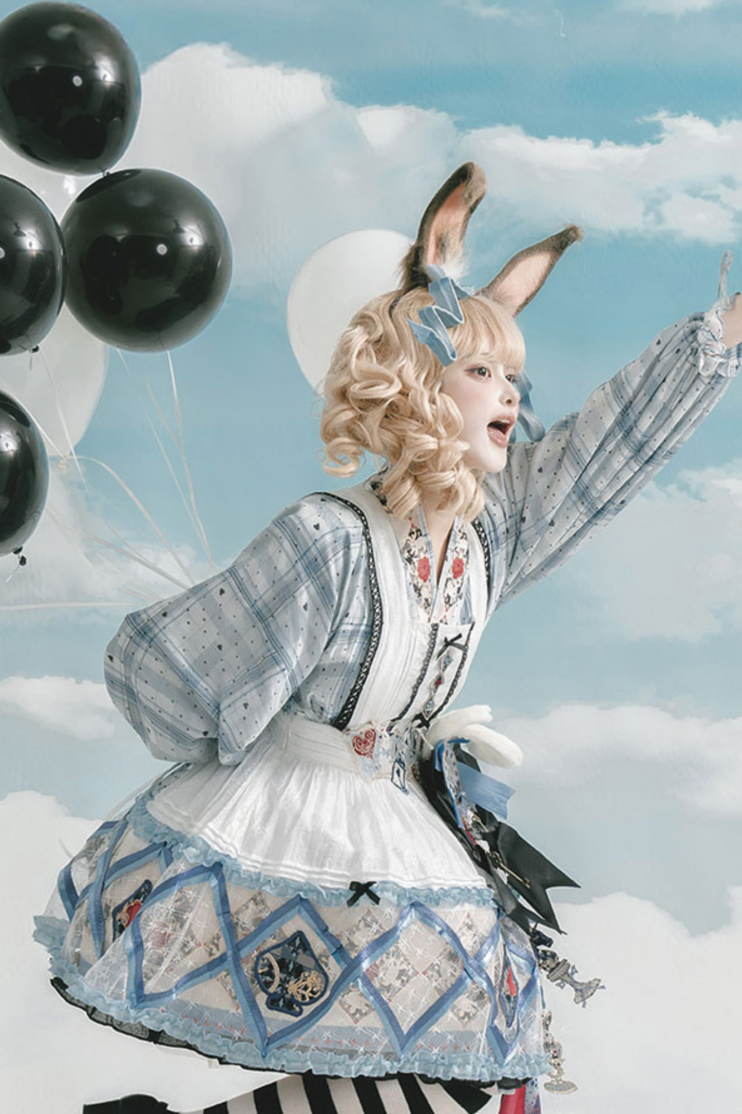 アリスワールドロリータドレス+エプロン+アクセサリー