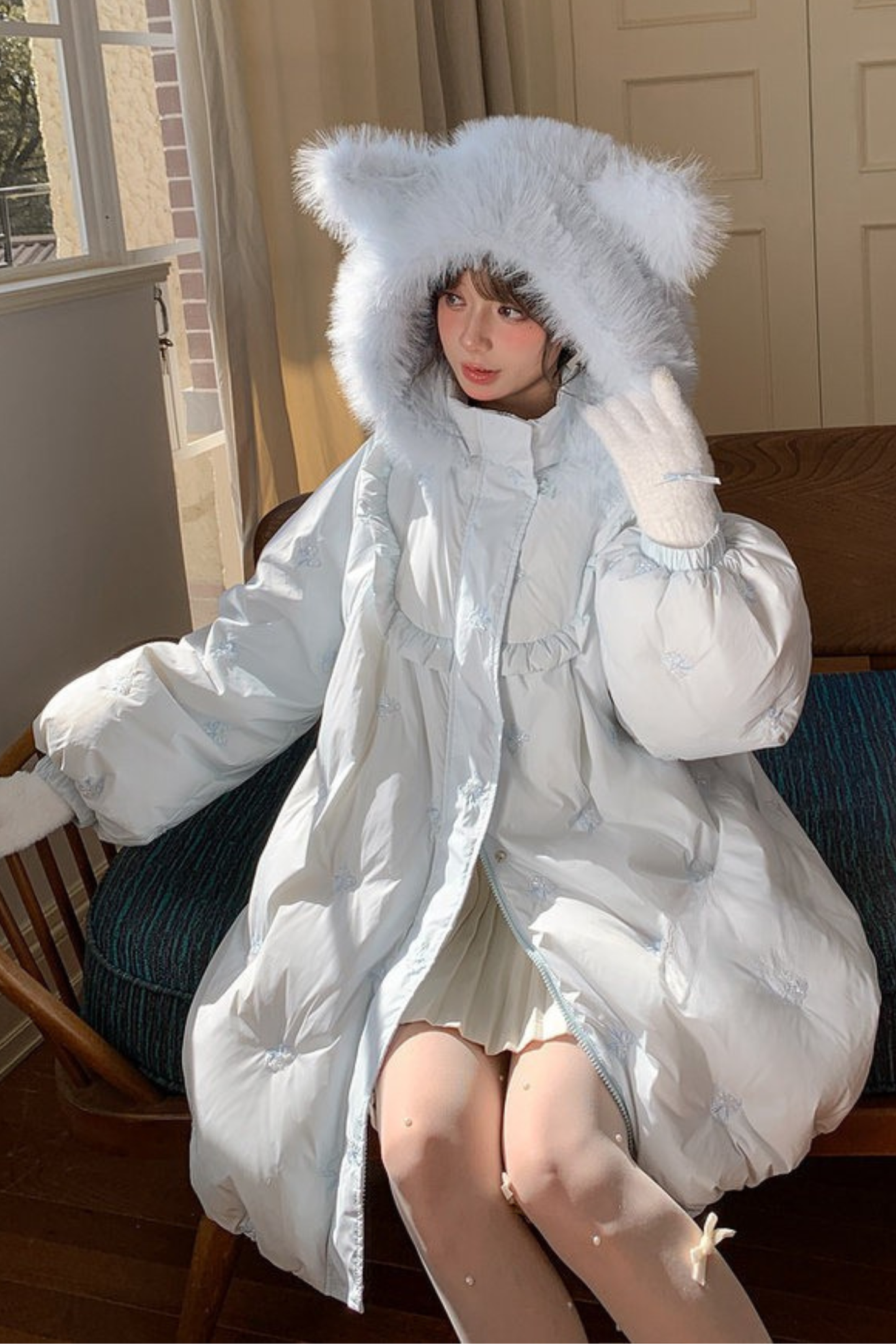 キャットルーズフードダウンジャケット