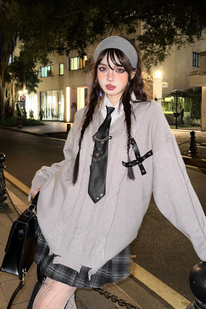 ダークカレッジルーズニット